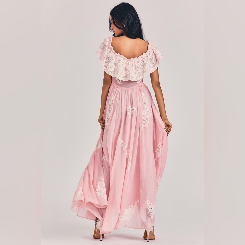 LoveShackFancy pink dress 🩷
- Annaleigh Dress